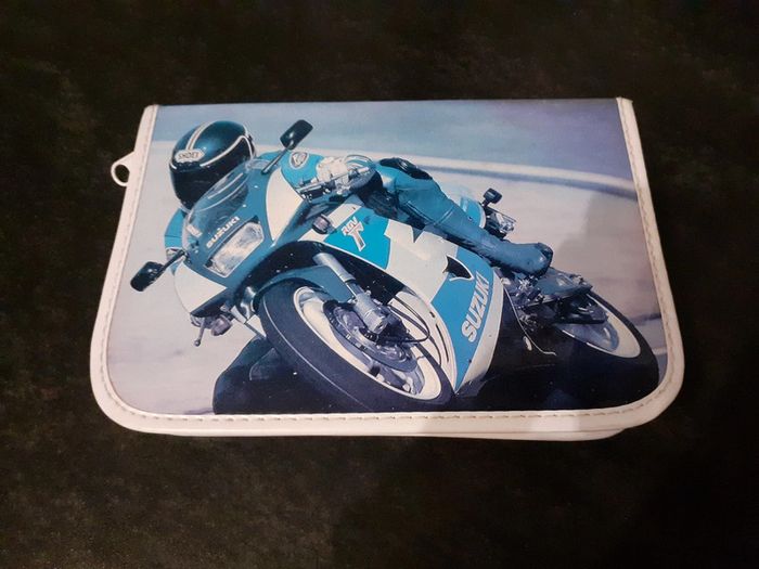 Plumier avec moto Suzuki - photo numéro 6