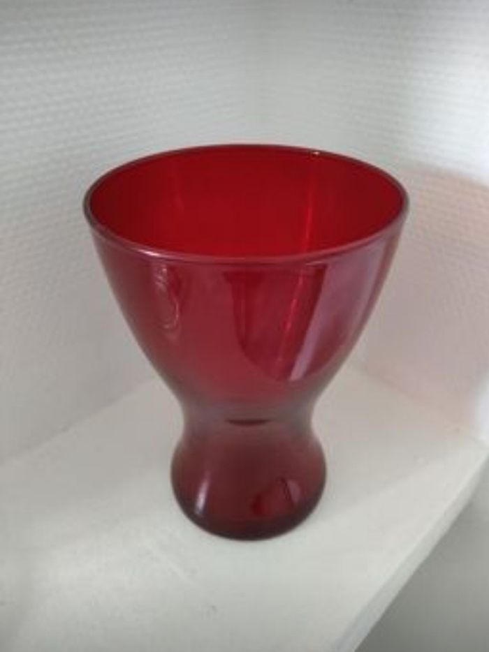 Vase rouge Ikea comme neuf - photo numéro 2