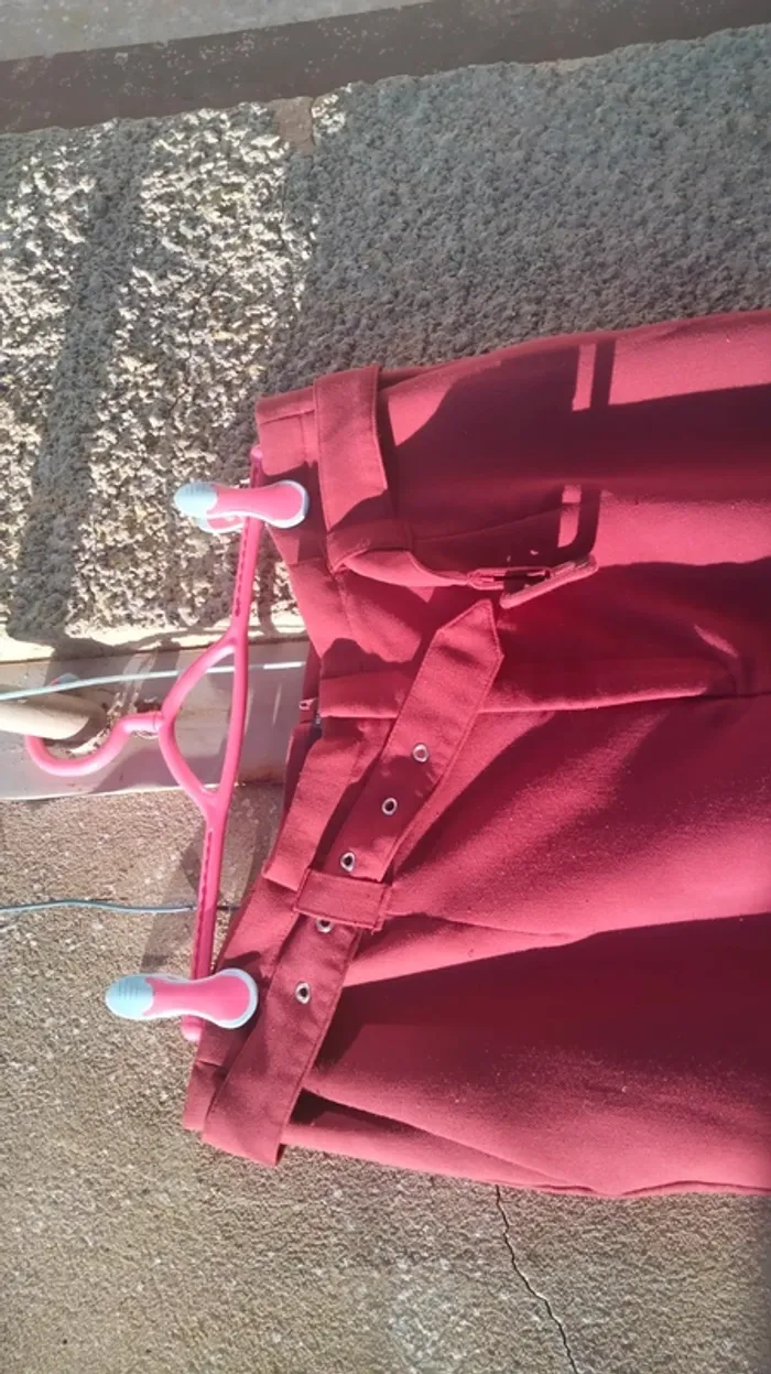 Pantalon chino bordeaux Kiabi Taille 44 - photo numéro 5
