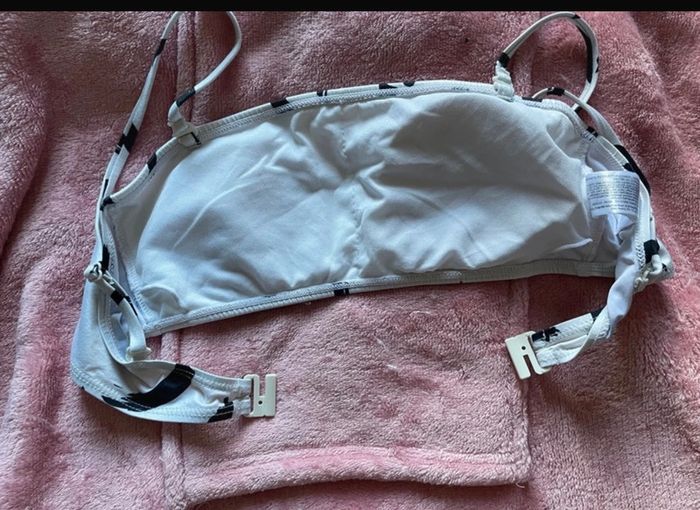 Haut de maillot de bain blanc motifs - photo numéro 3