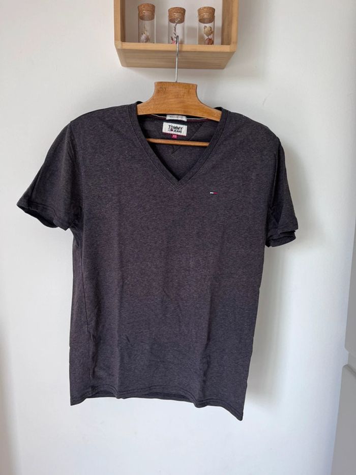 T-shirt gris col V Tommy XS