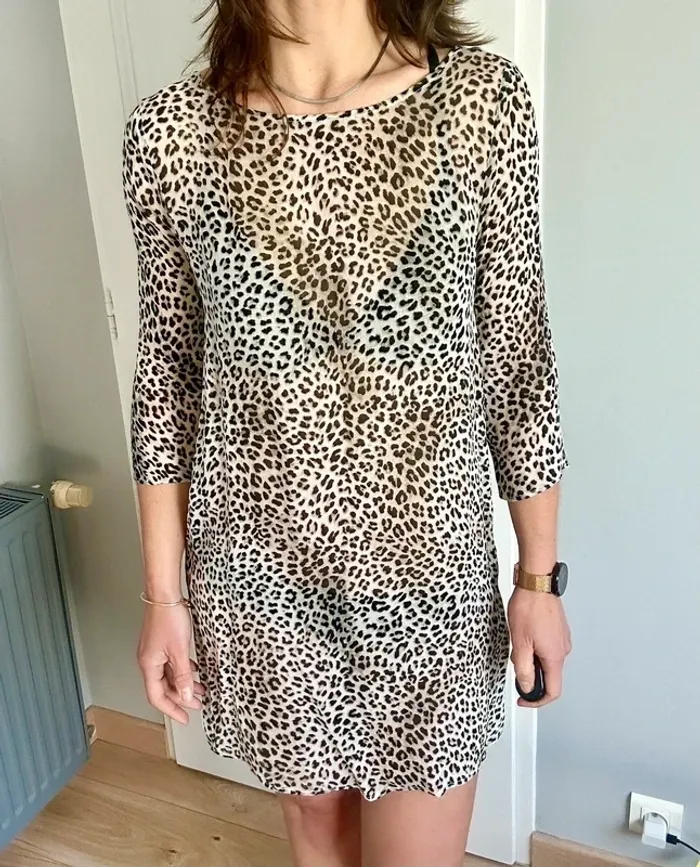 Ravissante robe motif léopard – Ba&sh taille 36 , S , 1 - photo numéro 2