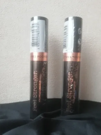 Lot de deux tubes de mascara