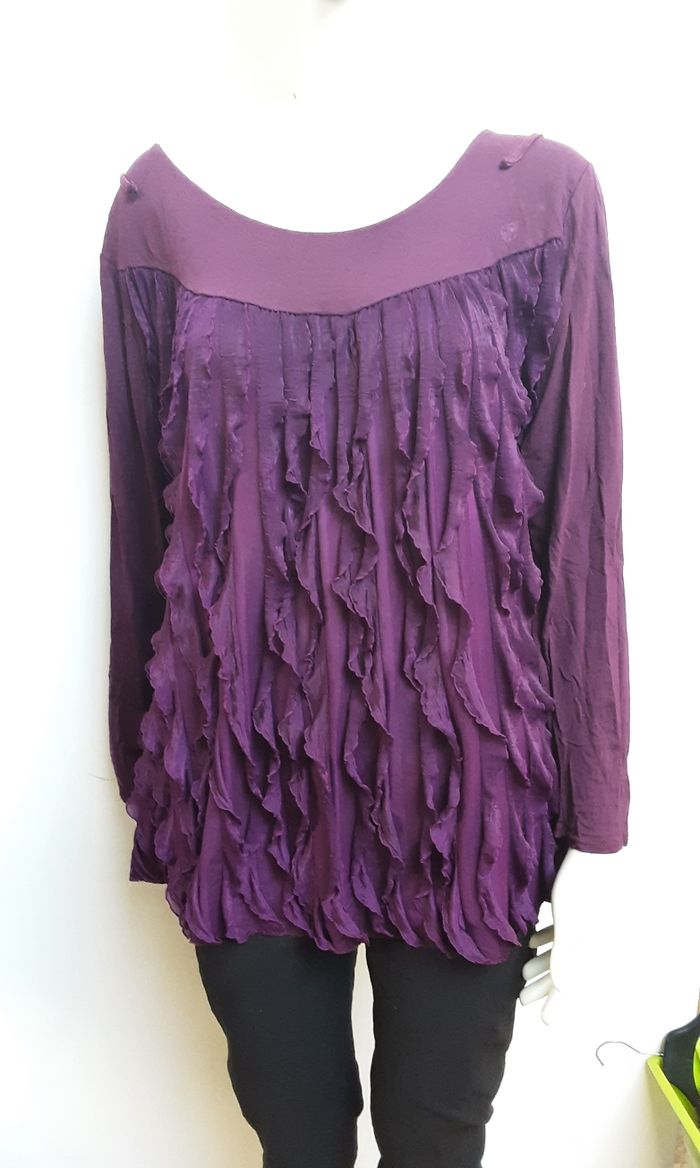 Haut / blouse violet  original devant  pour femme Taille 42/44 - photo numéro 2