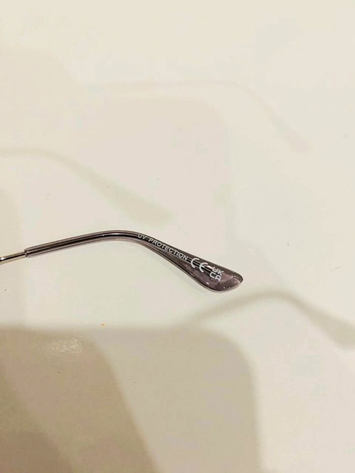 Lunette de soleil mixte grise et argentée UV protection catégorie 3 - photo numéro 7