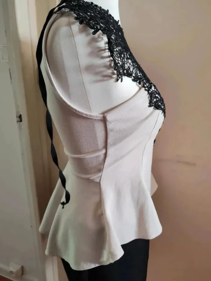 Haut dentelle taille 38 - photo numéro 8