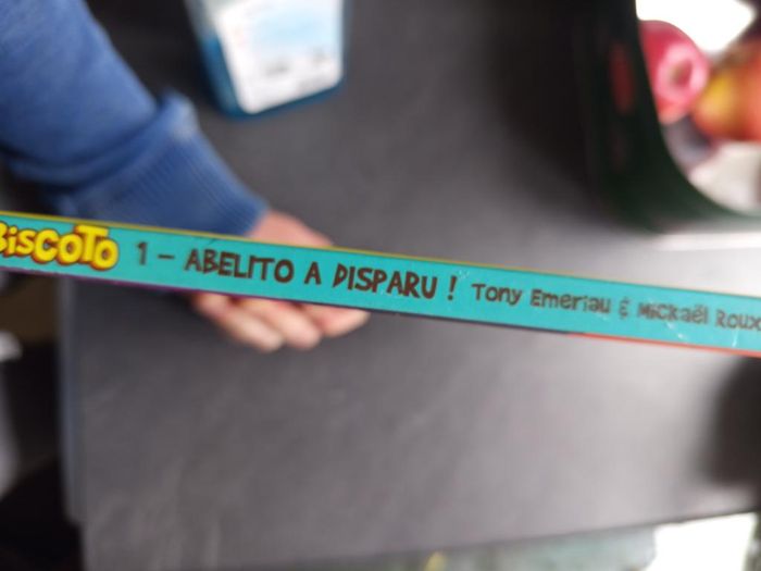 BD - Julio Biscoto - Abelito a disparu - Tome 1 - photo numéro 3