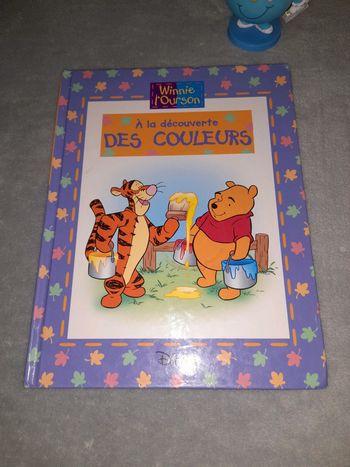 Winnie l'ourson à la découverte des couleurs