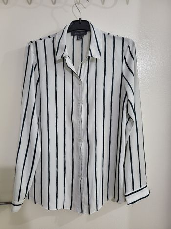 Une chemise  en bon état