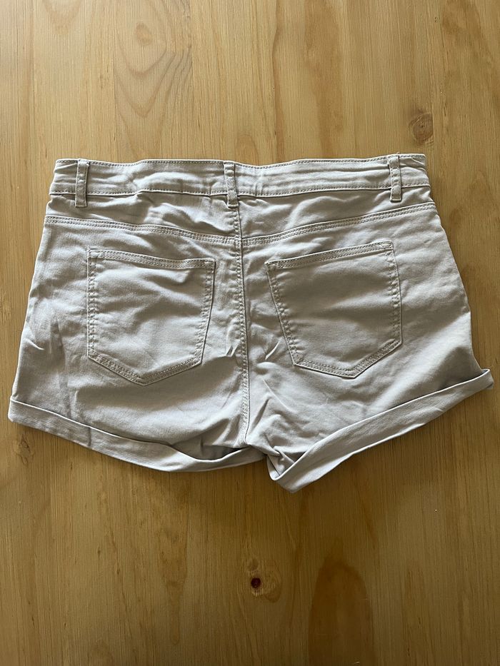 Short - H&M - Taille 38 - photo numéro 4