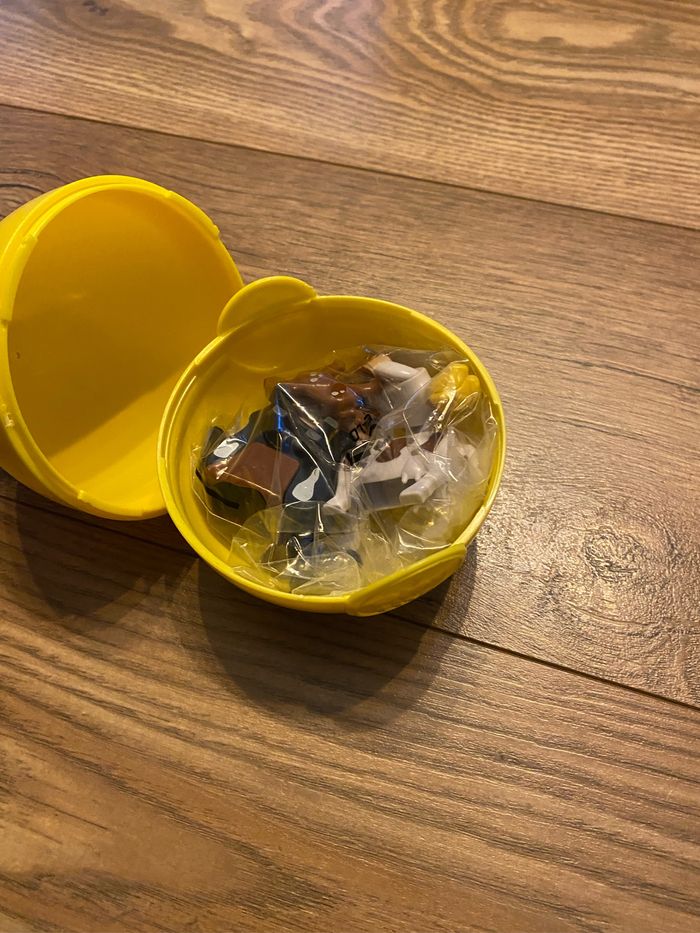 Œuf jaune surprise playmobil - photo numéro 2