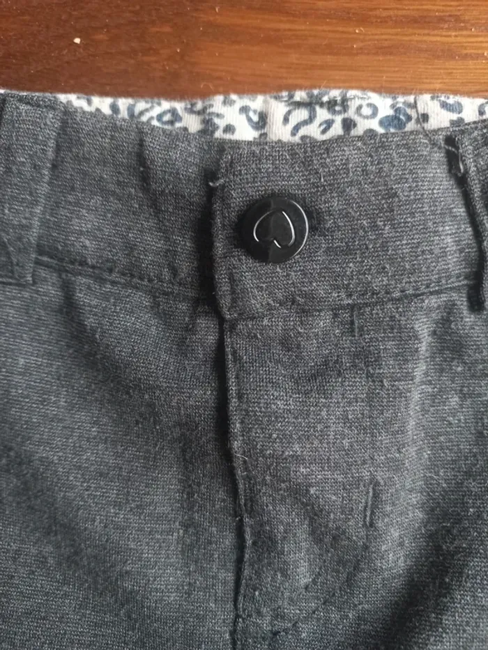 Pantalon gris 24 mois 86 cm petits cailloux - photo numéro 3