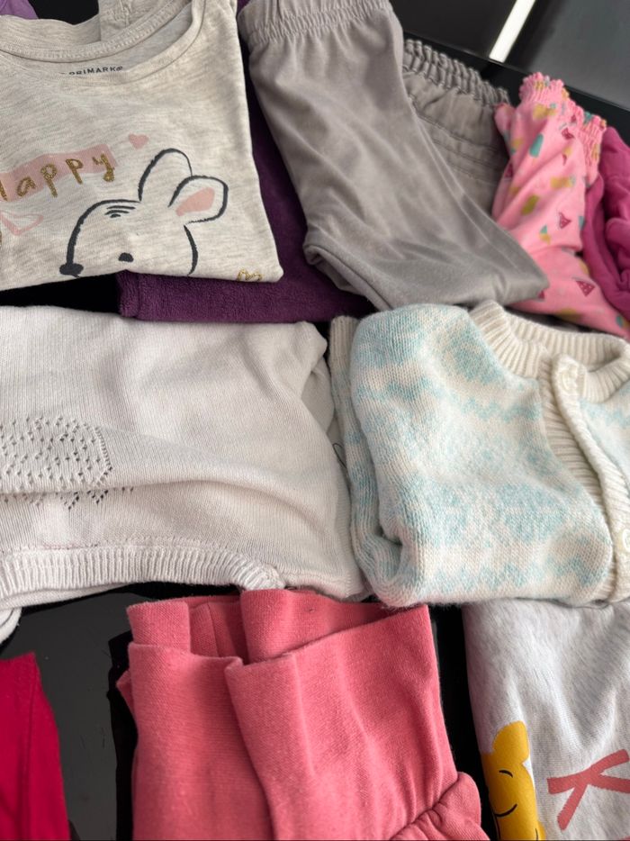 Lot 14 vêtements - bébé fille- 18- 24 mois - toutes marques- bon et très bon état - photo numéro 7