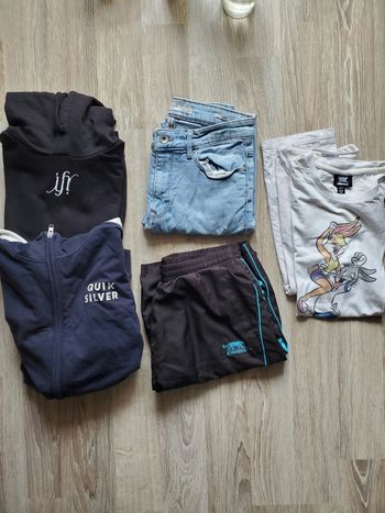 Lot pantalons sweatshirts