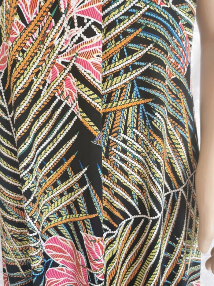 Robe. Noire-rose. Taille 44 - photo numéro 6