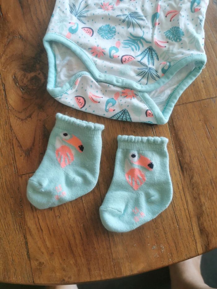 Ensemble Bébé fille 1 mois - photo numéro 4