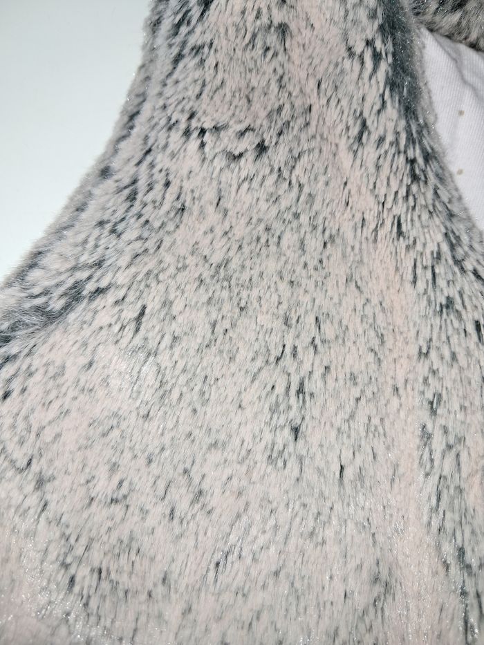 Petit gilet pour bébé - photo numéro 3