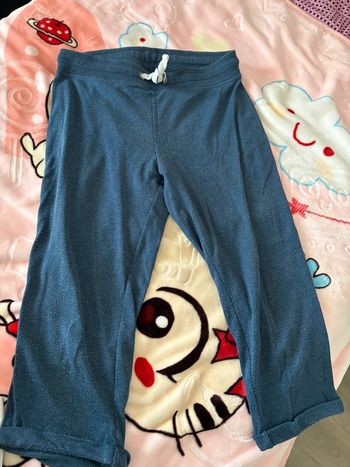 Jogging court bleu