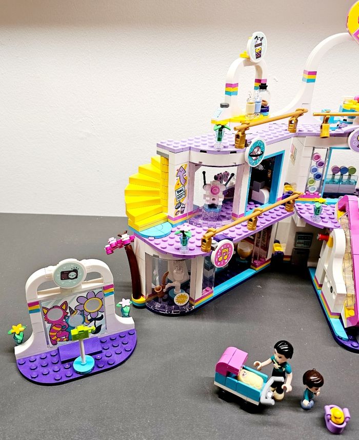 Lego Friends 41450 Le Centre Commercial de Heartlake City - photo numéro 5