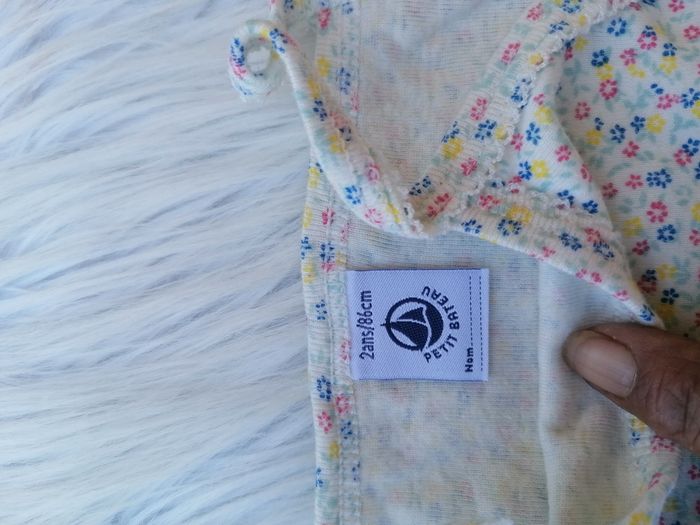 2 tee shirt fine Bretelles petit bateau 24mois