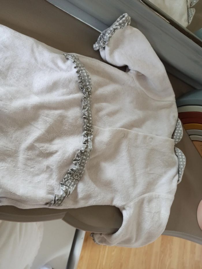 Pyjama blanc avec détails gris 3 mois OBAIBI - photo numéro 5