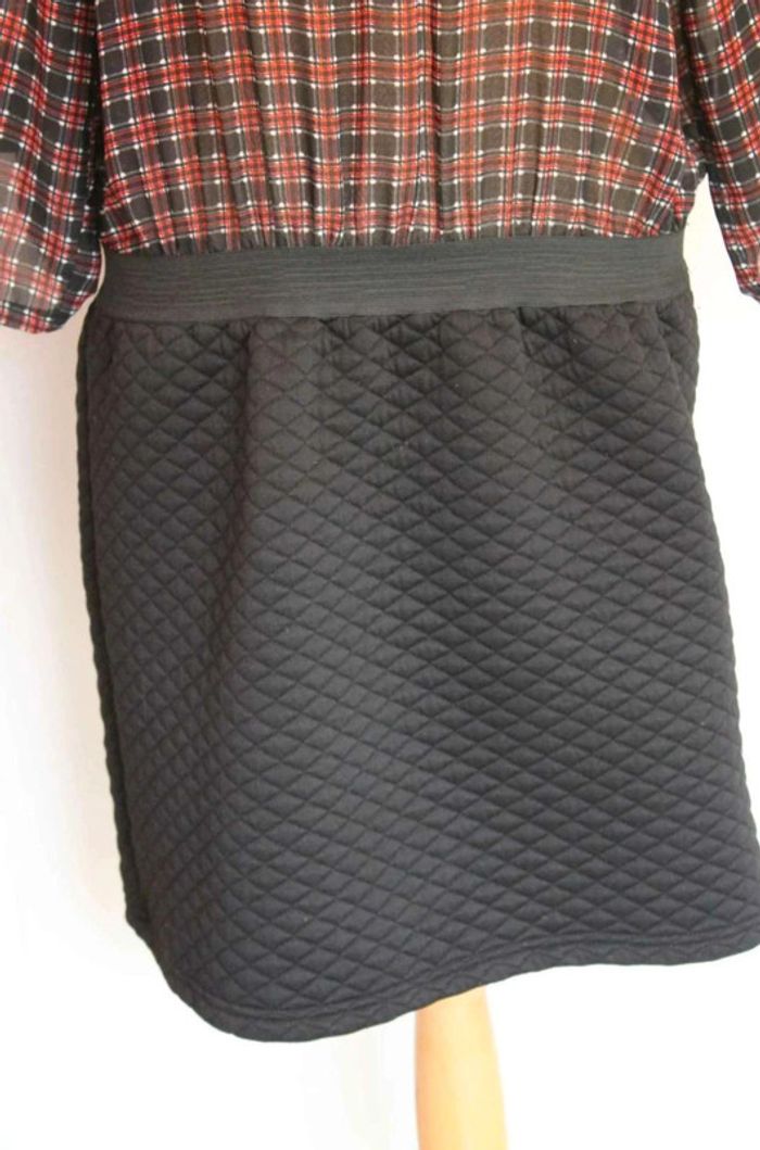 Robe noire et bordeaux – Ici et maintenant - 46 - photo numéro 3