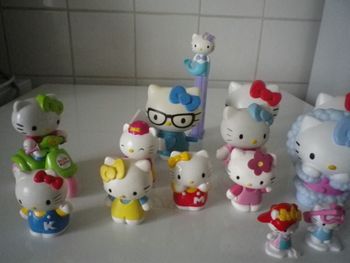 LOT HELLO KITTY