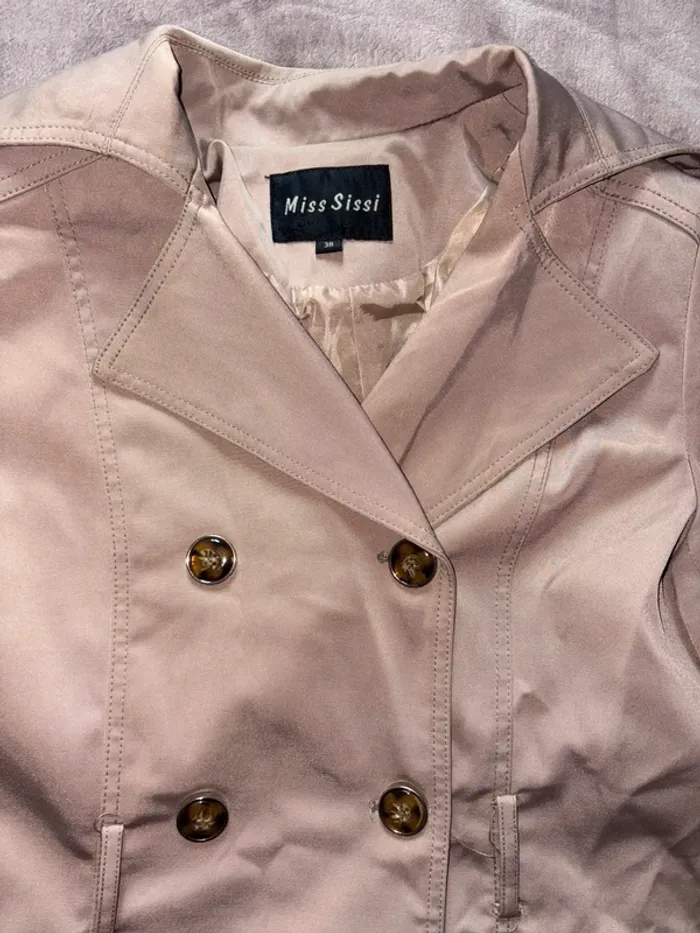 Trench femme taille 38 beige en très bon état - photo numéro 3