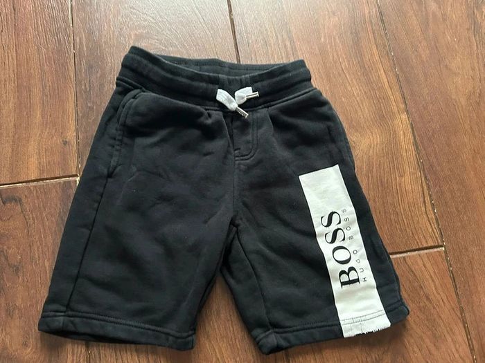 Ensemble 2 pièces garçon Boss Hugo Boss Polo et Bermuda 4ans - photo numéro 3
