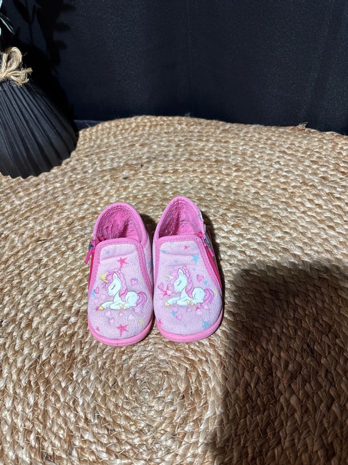 Pantoufles licorne pointure 19 - photo numéro 2