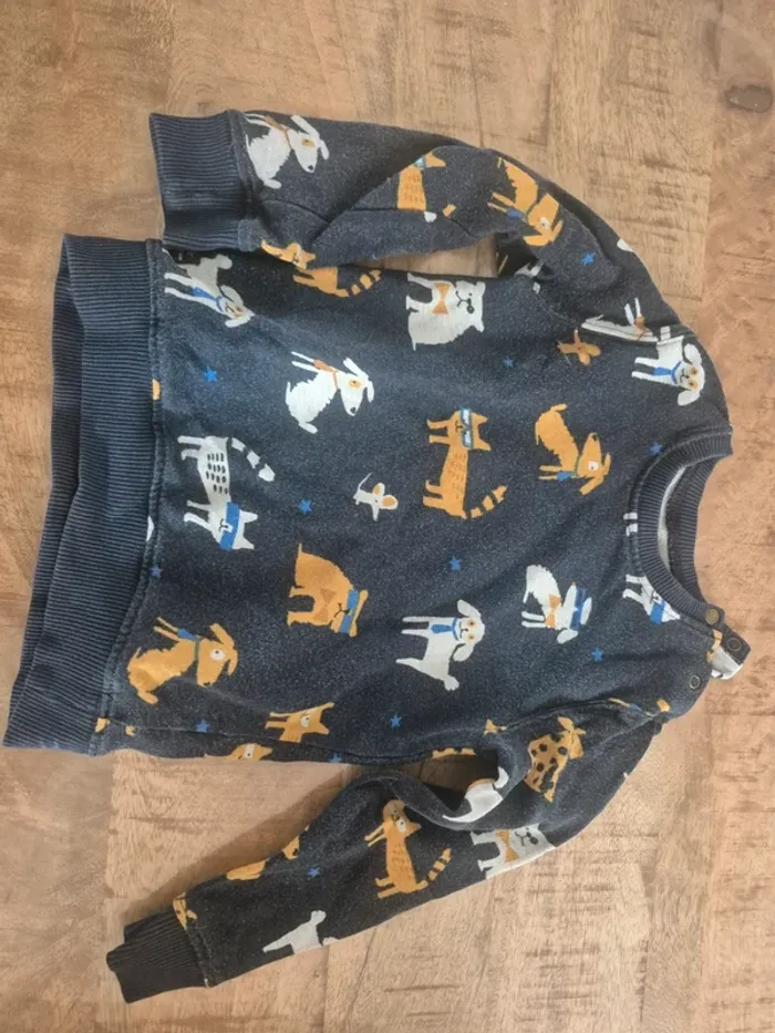 Pull motif chien