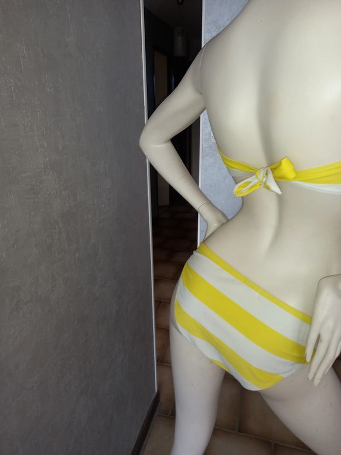 maillot de bain 2 pièces rayé blanc et jaune taille 42 - photo numéro 2