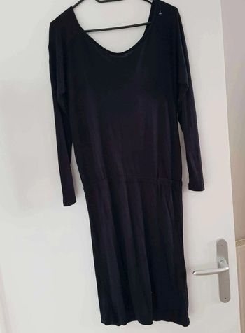 Robe  dos  nue taille  38
