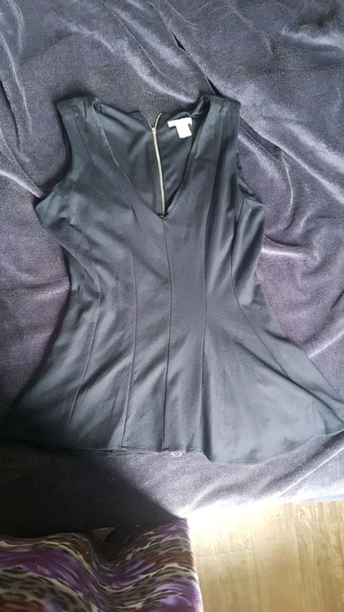 Haut à décolleté peplum taille M