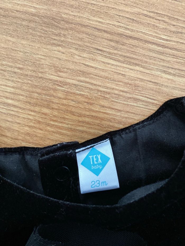 Robe noire en tulle comme neuve - photo numéro 4