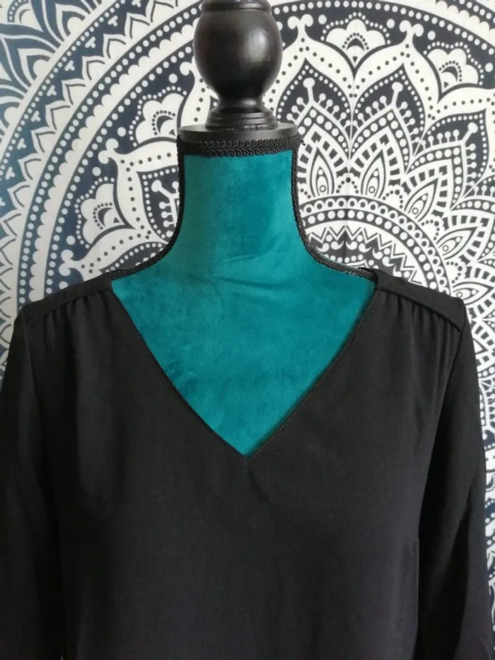 Robe noire manches trois quart col v / camaïeu / (M) - photo numéro 3