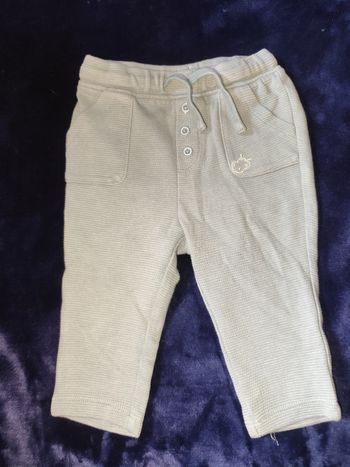 Pantalon survêtement Kiabi 9 mois