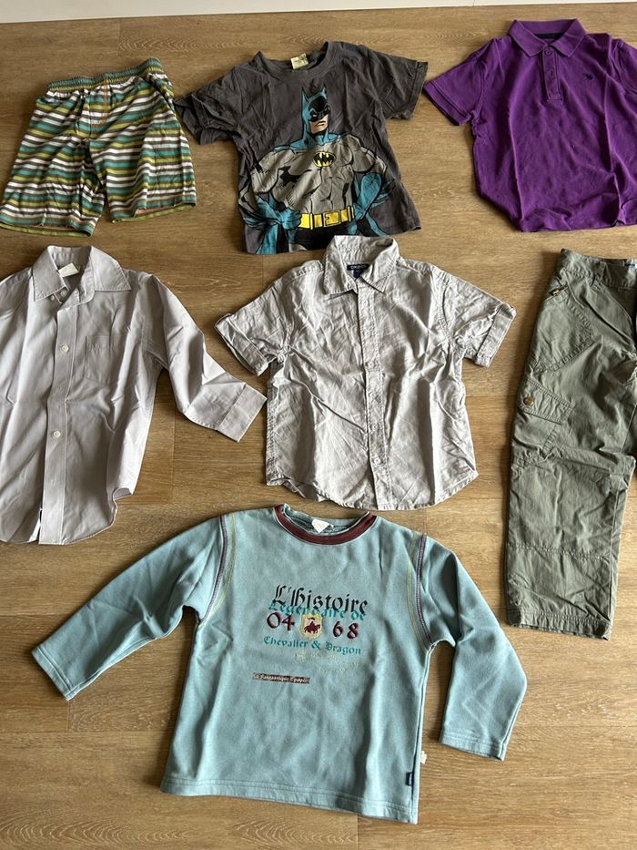 Lot vêtements garçon 6 ans – Chemises, t-shirts, pulls, pantalons - photo numéro 3