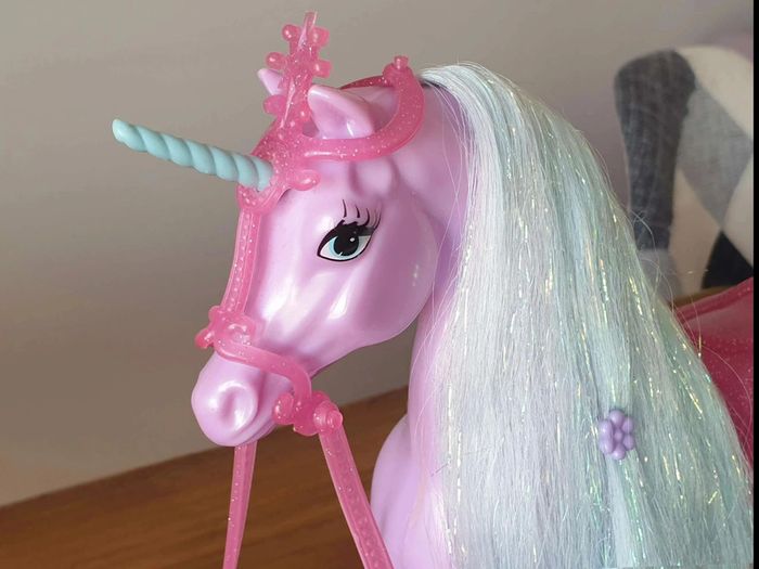 Cheval Licorne  du  lac  des cygnes  Barbie  Mattel  + cygne  et accessoires - photo numéro 6