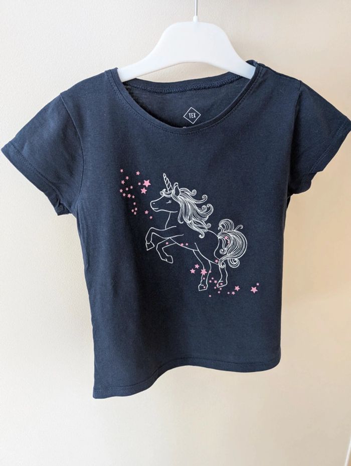 T shirt licorne 5/6 ans