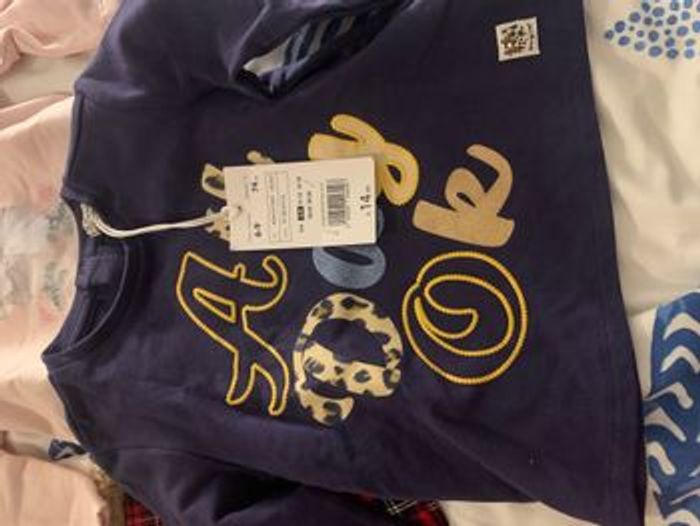 Lot de vêtements fille 6/9 - photo numéro 2