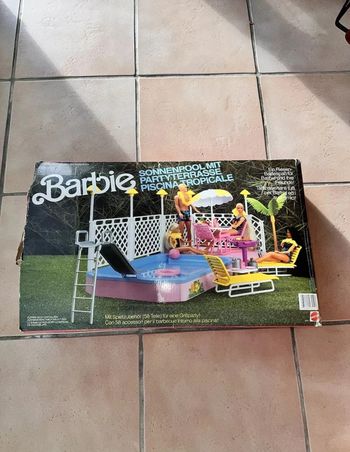 Barbie  Piscine et patio tropiques / Tropical pool & patio set