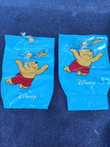 Brassard neuf Disney 2-3 ans
Winnie l'ourson