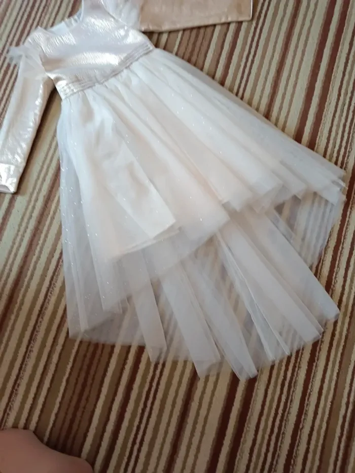 Magnifique robe de cérémonie 6 ans - photo numéro 3