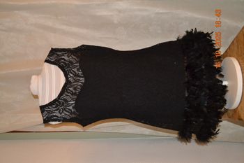 Robe noire mi-cuisse, taille XL