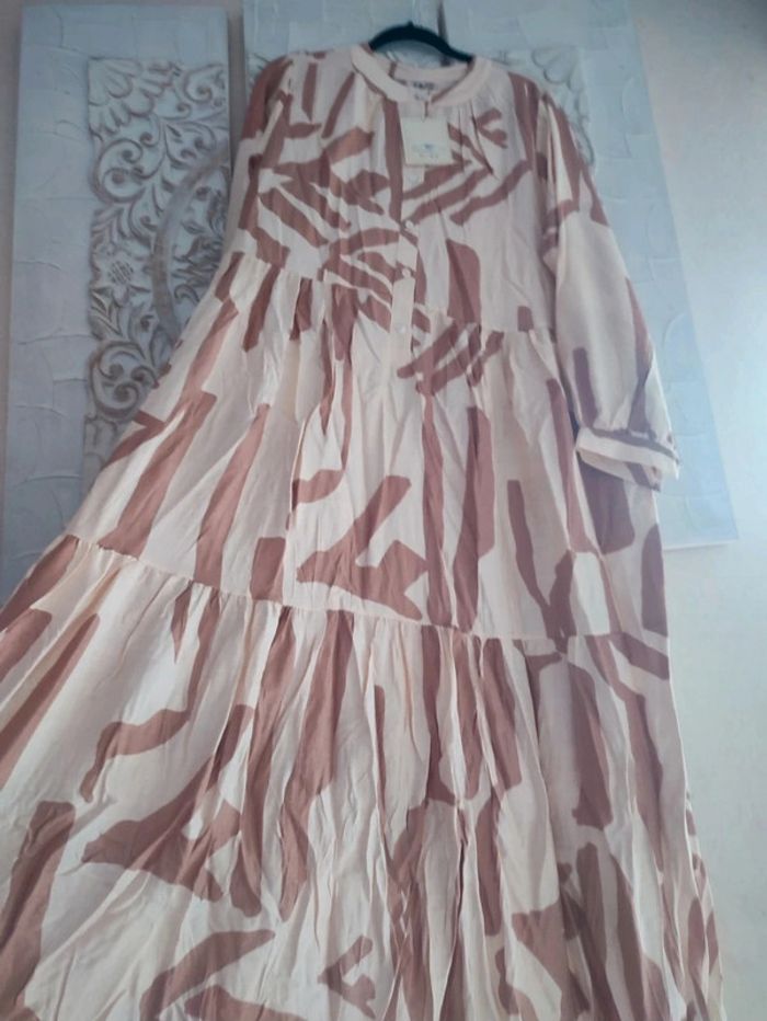 Robe longue imprimée taille M/L - Tendance et confortable - photo numéro 6