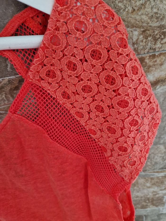 t shirt haut rose rouge taille XL marque naf naf (pas étiquette taille) - photo numéro 2