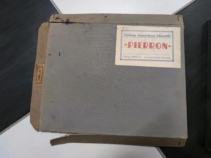 Lot de 5 tampons d'école anciens + boite pierron - photo numéro 2