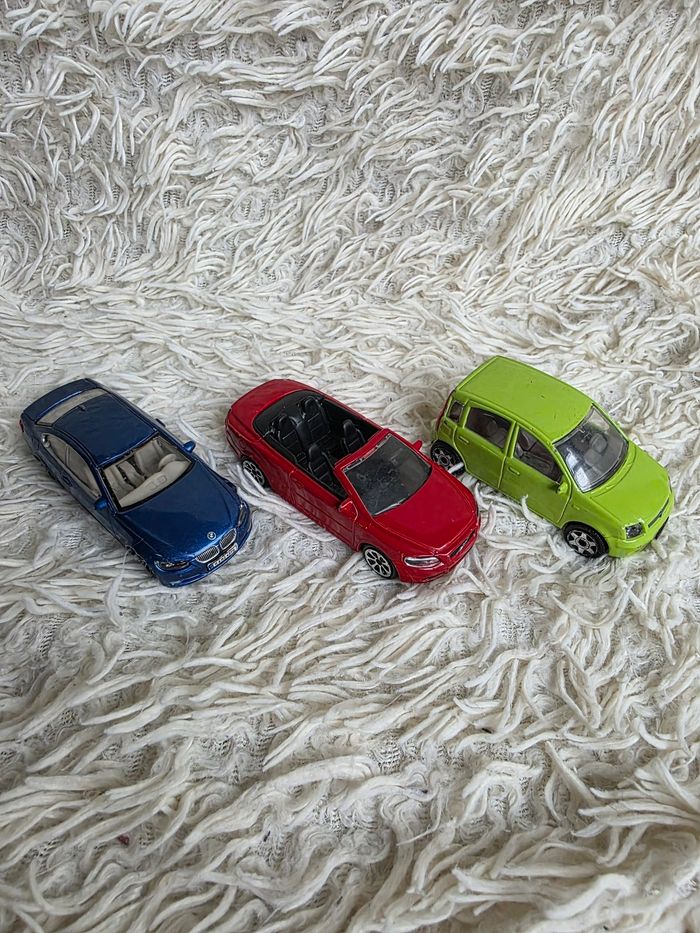 Petite voiture Bburago lot de 3 voitures