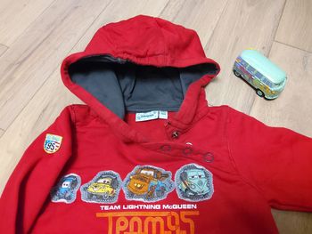 Sweat disney cars 12 mois (disneyland paris)